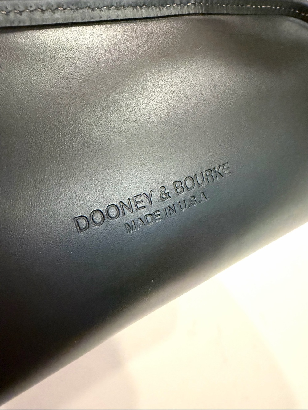 DOONEY & BOURKE•black perforated leather cabriolet vintage shoulder bag - Picture 5 of 14